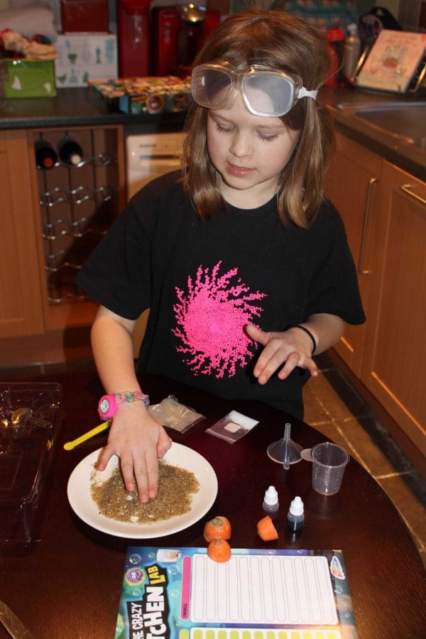 Pretty Curious STEM campaign