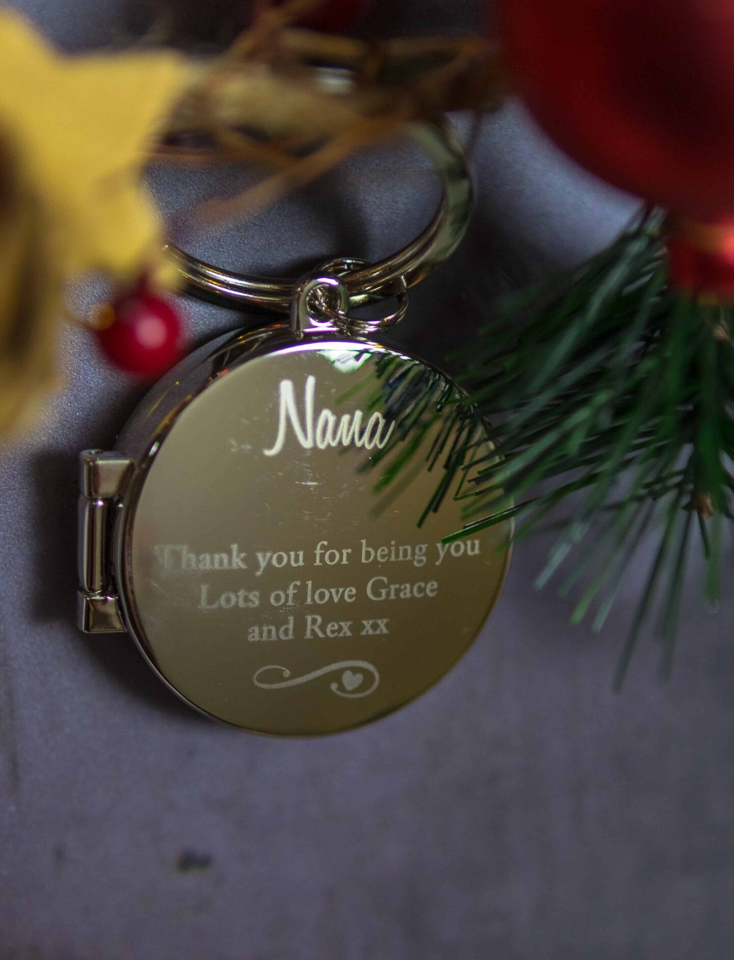 Personalised Swirls and Hearts Photo Keyring Any Message RRP £12.99
