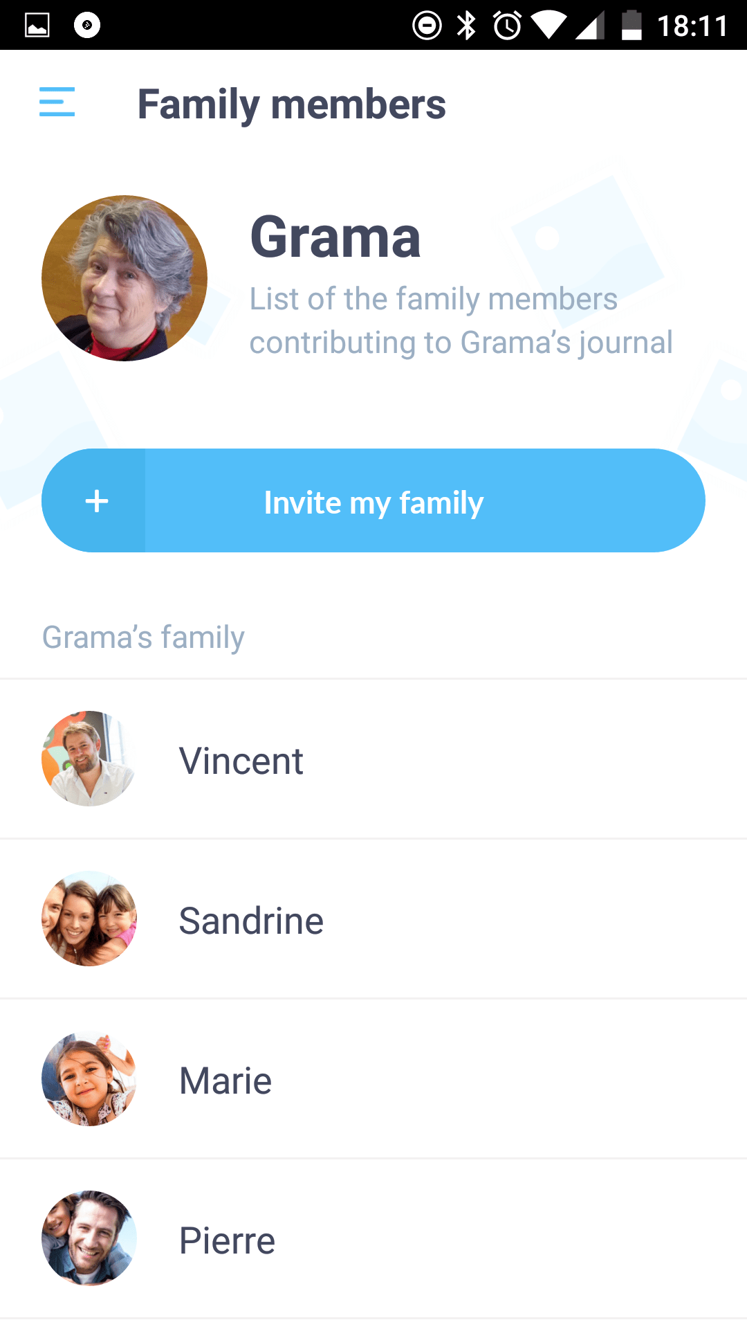 Neveo Monthly Photo Journals for are a great product to keep in touch with family members who aren't on social media.This post will tell you how.