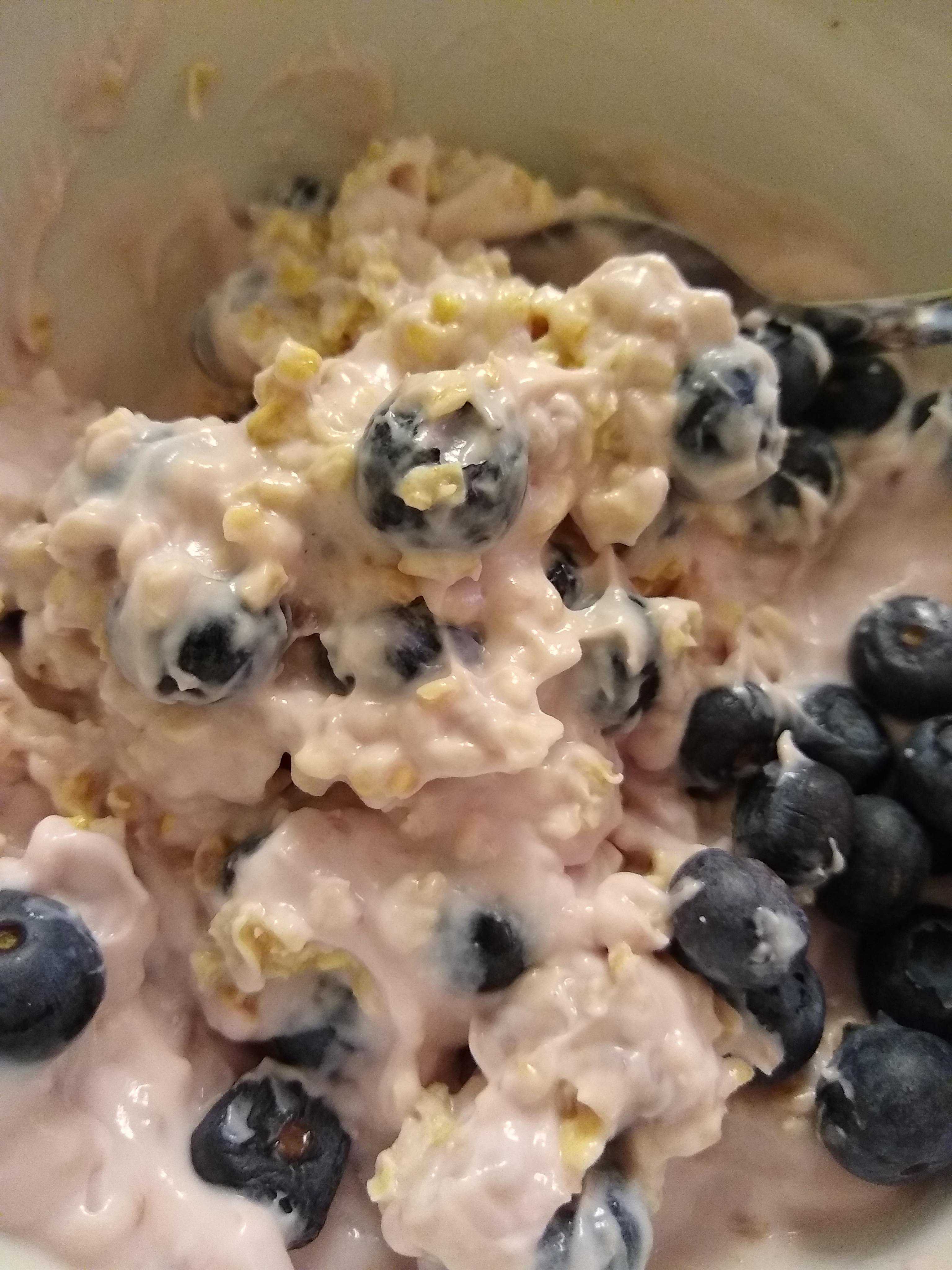 Overnight Oats with Blueberries