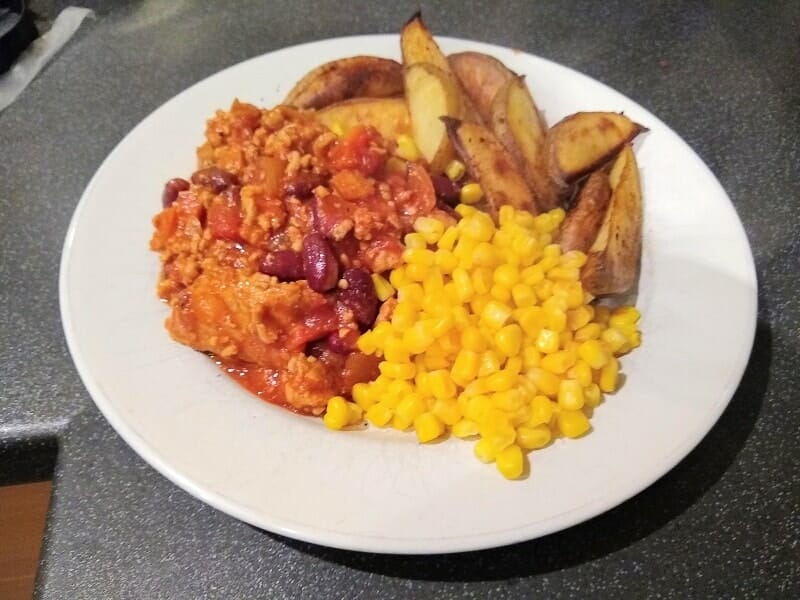 Slimming World savoury pork mince, sweetcorn and wedges