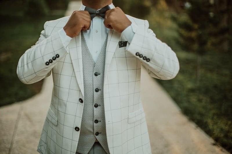 What Should a Man Wear to a Spring Wedding?