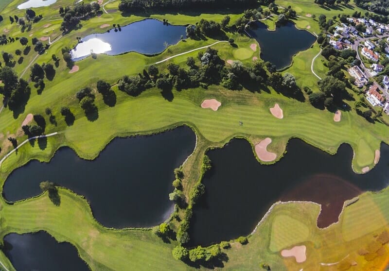 If you love golf, then you may be looking at planning a golf trip to be able to enjoy your favourite pastime in a more concentrated fashion,